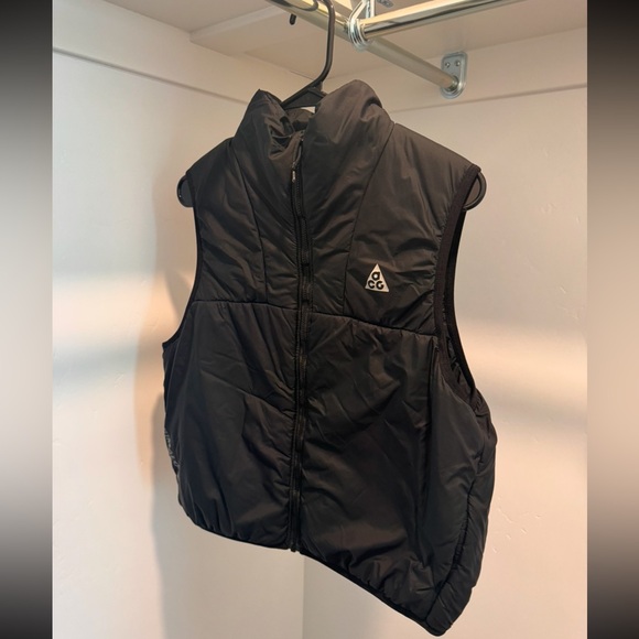 Nike ACG "Rope De Dope" Women's Packable Insulated vest - Picture 8 of 9